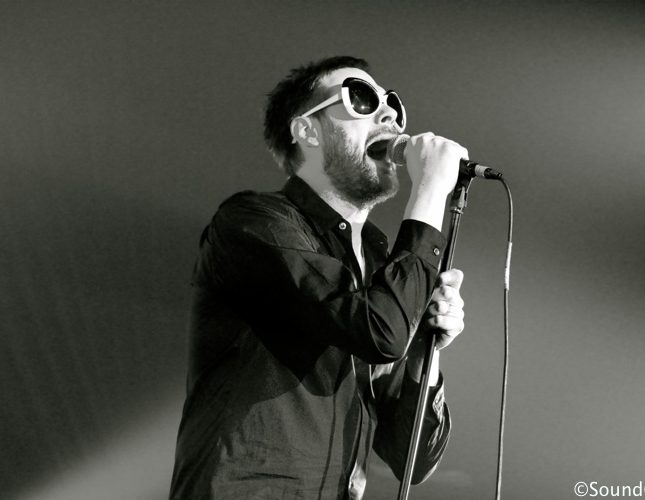 Kasabian en concert au Bataclan, Paris, le 30 avril 2014