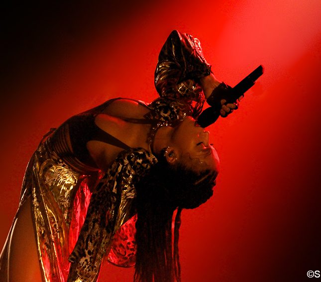 FKA Twigs en concert au Casino de Paris le 4 mars 2015