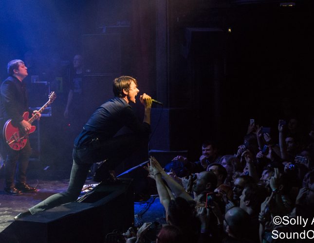 Suede en concert à La Cigale, Paris, le 28 janvier 2016