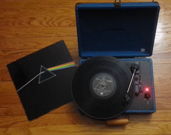 pink-floyd-dark-side-of-the-moon-an-a-retro-record-player