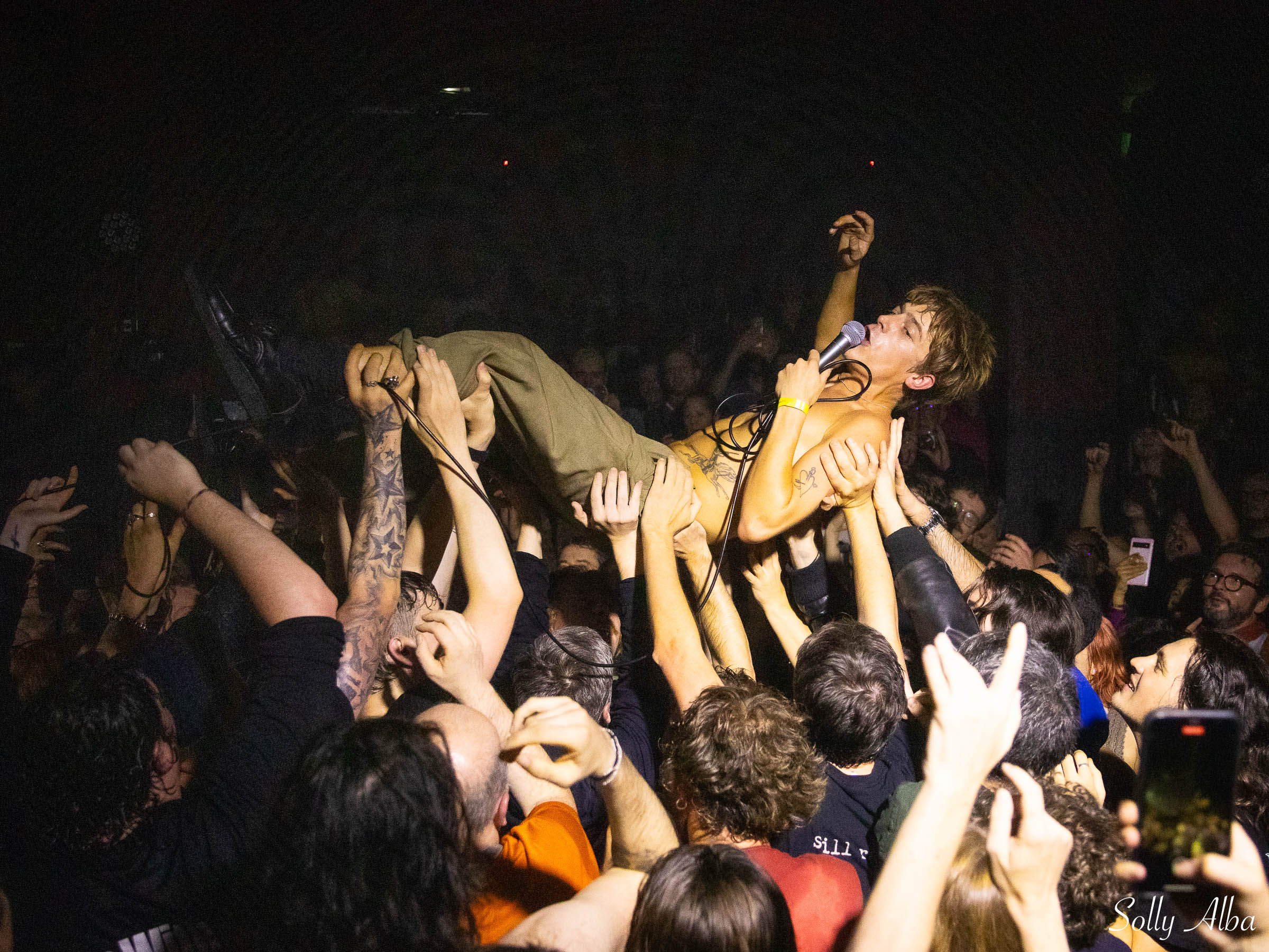 Deadletter en concert à La Maroquinerie, Paris, le 12 octobre 2024