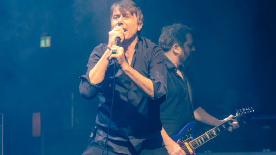 Suede en concert à l'Olympia, Paris, le 14 mars 2026