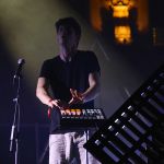 Fakear en concert au Fnac Live Festival, à Paris (Hôtel De Ville), le 22 juillet 2016