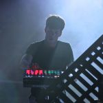 Fakear en concert au Fnac Live Festival, à Paris (Hôtel De Ville), le 22 juillet 2016