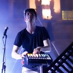 Fakear en concert au Fnac Live Festival, à Paris (Hôtel De Ville), le 22 juillet 2016