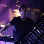 Fakear en concert au Fnac Live Festival, à Paris (Hôtel De Ville), le 22 juillet 2016