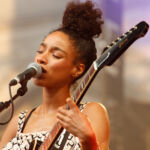 Lianne La Havas en concert au Fnac Live Festival (Hôtel de Ville de Paris), le 23 juillet 2016.