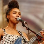 Lianne La Havas en concert au Fnac Live Festival (Hôtel de Ville de Paris), le 23 juillet 2016.