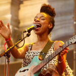 Lianne La Havas en concert au Fnac Live Festival (Hôtel de Ville de Paris), le 23 juillet 2016.