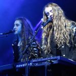 Let's Eat Grandma en concert au Inrocks Festival, à La Cigale, à Paris, le 19 novembre 2016