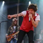 Cage The Elephant en concert au Festival Solidays, à l'Hippodrome de Longchamp, le 24 juin 2017
