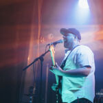 Tom Walker sur la scène de Les Etoiles