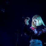 London Grammar au festival Lollapalooza Paris, à l'hippodrome de Longchamp, le 22 juillet 2017