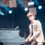 Tom Odell en concert au festival Lollapalooza Paris, à l'hippodrome de Longchamp, le 22 juillet 2017