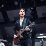 Liam Gallager en concert au festival Lollapalooza Paris, à l'hippodrome de Longchamp, le 22 juillet 2017