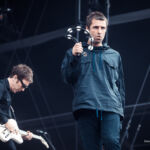 Liam Gallager en concert au festival Lollapalooza Paris, à l'hippodrome de Longchamp, le 22 juillet 2017