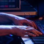 Ajiman en concert au Sentier des Halles, à Paris, le 17/04/2018