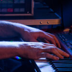 Ajiman en concert au Sentier des Halles, à Paris, le 17/04/2018