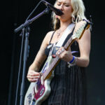 Nieve Ella en concert au Festival Beauregard 2024
