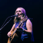 Aine Dean en première partie de James Bay à la Salle Pleyel, Paris, le 13 janvier 2025 Aine Dean en première partie de James Bay à la Salle Pleyel, Paris, le 13 janvier 2025