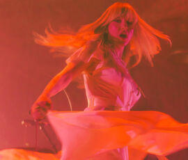 Sunday (1994) en première partie de The Last Dinner Party @ Zénith de Paris, le mercredi 25 février 2026 Sunday (1994) en première partie de The Last Dinner Party @ Zénith de Paris, le mercredi 25 février 2026