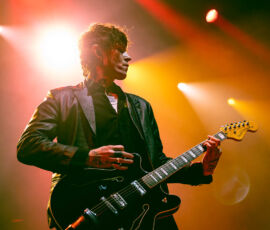 Girl in the Year Above, en première partie de The Kooks, au Zénith de Paris, le 8 février 2026