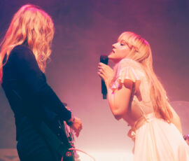 Sunday (1994) en première partie de The Last Dinner Party @ Zénith de Paris, le mercredi 25 février 2026 Sunday (1994) en première partie de The Last Dinner Party @ Zénith de Paris, le mercredi 25 février 2026