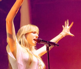 Sunday (1994) en première partie de The Last Dinner Party @ Zénith de Paris, le mercredi 25 février 2026 Sunday (1994) en première partie de The Last Dinner Party @ Zénith de Paris, le mercredi 25 février 2026