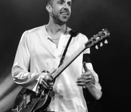 Miles Kane en concert au Trianon, à Paris, le 20 mars 2026