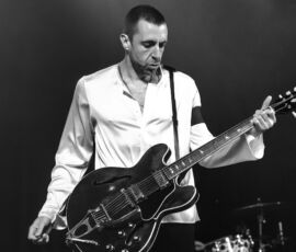 Miles Kane en concert au Trianon, à Paris, le 20 mars 2026