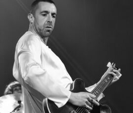 Miles Kane en concert au Trianon, à Paris, le 20 mars 2026
