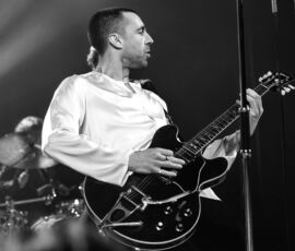 Miles Kane en concert au Trianon, à Paris, le 20 mars 2026