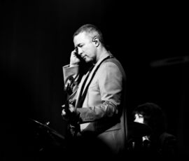 Miles Kane en concert au Trianon, à Paris, le 20 mars 2026