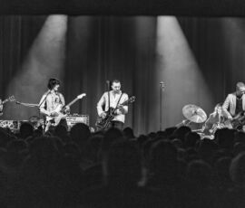 Miles Kane en concert au Trianon, à Paris, le 20 mars 2026