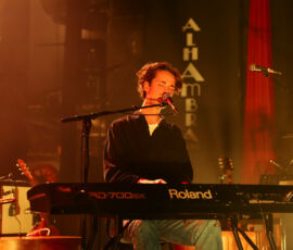 Iskander Moon en prèmiere partie de Tom Smith en concert à l'Alhambra, Paris, le 10 avril 2026