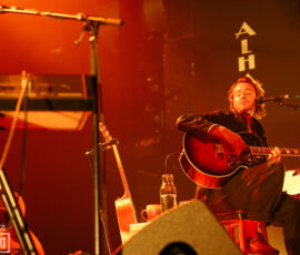 Tom Smith en concert à l'Alhambra, Paris, le 10 avril 2026