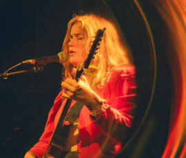 Katy J Pearson, en première partie de CMAT, au Trianon, Paris, le 2 avril 2026
